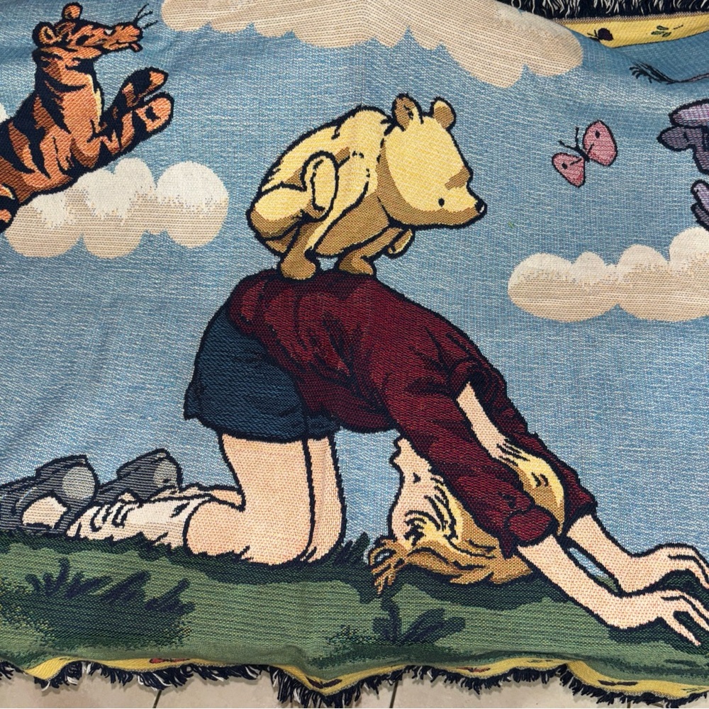 Disney Classic Pooh Tapestry Fringes Heavyweight 68” x 44” very big Vintage
